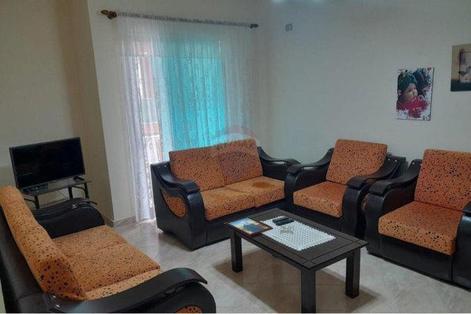 Tirane, jepet me qera apartament 1+1 Kati 2, 67 m² 320 € (Fresku)