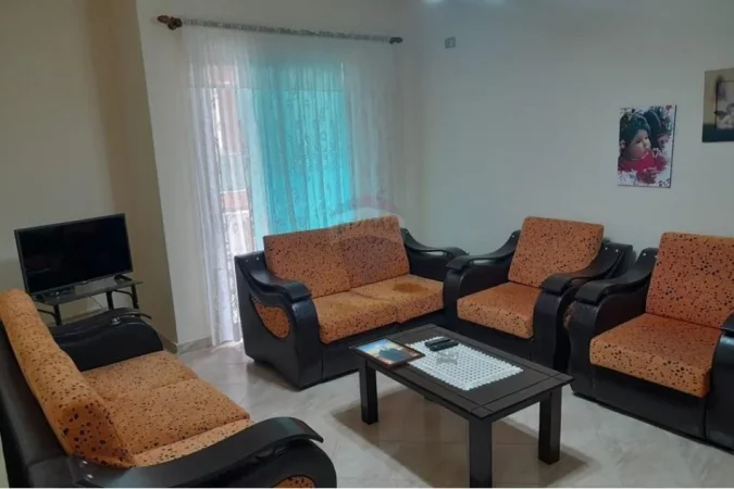 Tirane, jepet me qera apartament 1+1 Kati 2, 67 m² 320 € (Fresku)