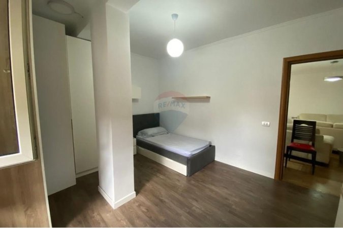 Tirane, jepet me qera apartament 2+1 Kati 3, 92 m² 650 € (Stadiumi Dinamo - Rruga Sulejman Delvina - Tirana e Re - Stadiumi Dinamo)