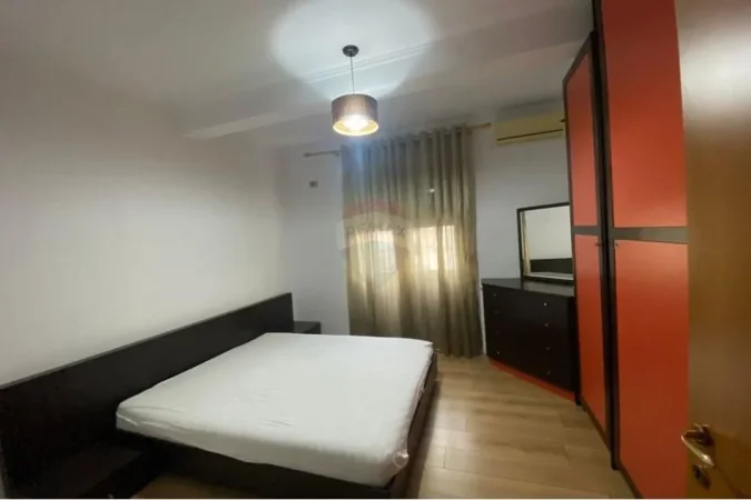 Tirane, jepet me qera apartament 2+1 Kati 3, 92 m² 650 € (Stadiumi Dinamo - Rruga Sulejman Delvina - Tirana e Re - Stadiumi Dinamo)