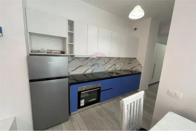 Tirane, jepet me qera apartament 2+1 , 90 m² 450 € (Kompleksi Mangalem)