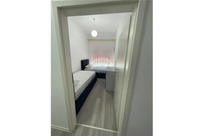 Tirane, jepet me qera apartament 2+1 , 90 m² 450 € (Kompleksi Mangalem)