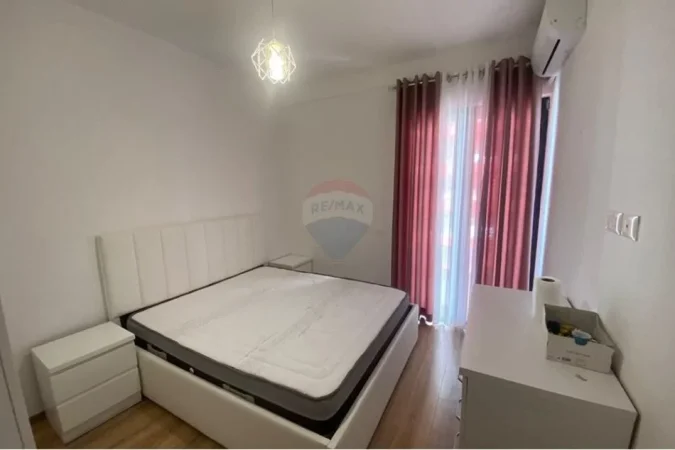 Tirane, jepet me qera apartament 2+1 , 97 m² 600 € (Rruga e Dibres- Farmacia 10)