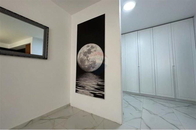 Tirane, shitet apartament 1+1 , 80 m² 165.000 € (Rruga e Dibres)