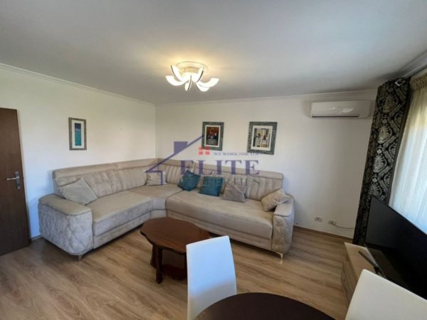 Tirane, jepet me qera apartament 1+1+Ballkon Kati 5, 68 m² 550 € (Diplomat 2)