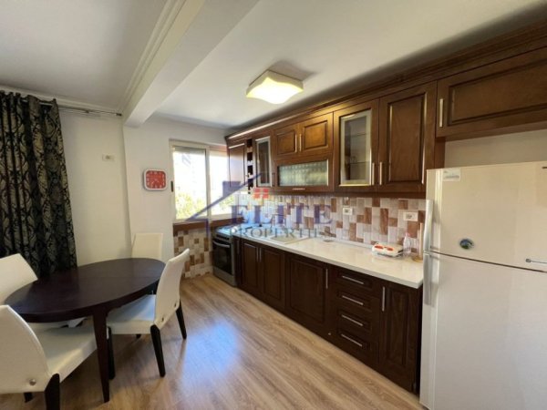 Tirane, jepet me qera apartament 1+1+Ballkon Kati 5, 68 m² 550 € (Diplomat 2)