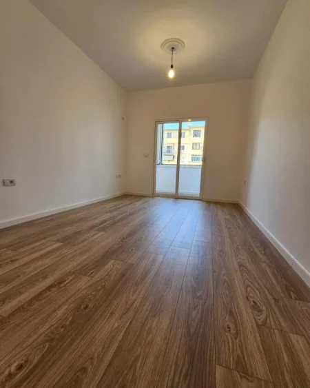 Tirane, shes apartament 1+1 , 61 m² 136.000 € (rruga petro nini)