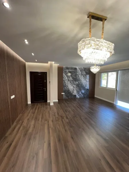 Tirane, shitet apartament 2+1+Ballkon Kati 3, 120 m² 210.000 € (Shkelqim Fusha)
