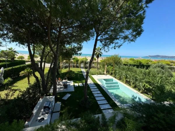 Gjiri Lalezit | Hamallaj, shitet Vile 2 Katshe , 800 m² (GJIRI I LALZIT, Durrës, Albania)