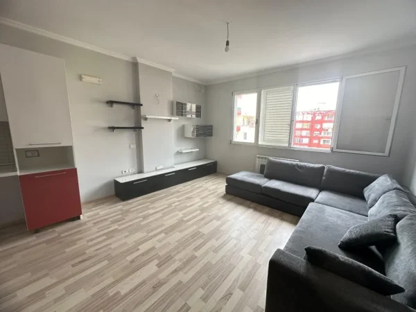 Tirane, shitet apartament 2+1+Ballkon Kati 7, 107 m² 117.000 € (Rruga Mikel Maruli)