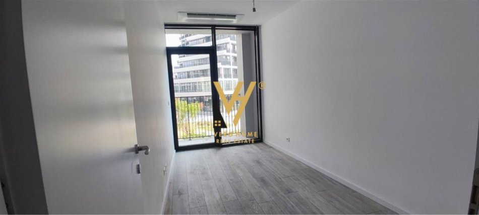 Tirane, jepet me qera zyre Kati 1, 102 m² 1.300 € (LIQENI ARTIFICIAL)