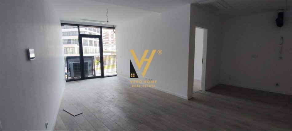 Tirane, jepet me qera zyre Kati 1, 102 m² 1.300 € (LIQENI ARTIFICIAL)
