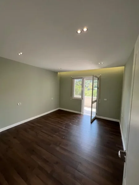 Tirane, shitet apartament 2+1+Aneks+Ballkon Kati 2, 121 m² 210.000 € (Kopshti Botanik)