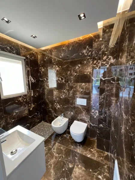 Tirane, shitet apartament 2+1+Aneks+Ballkon Kati 2, 121 m² 210.000 € (Kopshti Botanik)
