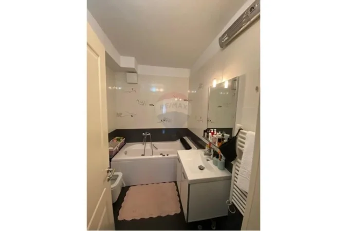 Tirane, shitet apartament 2+1 Kati 6, 121 m² 295.500 € (Rruga e Elbasanit,)