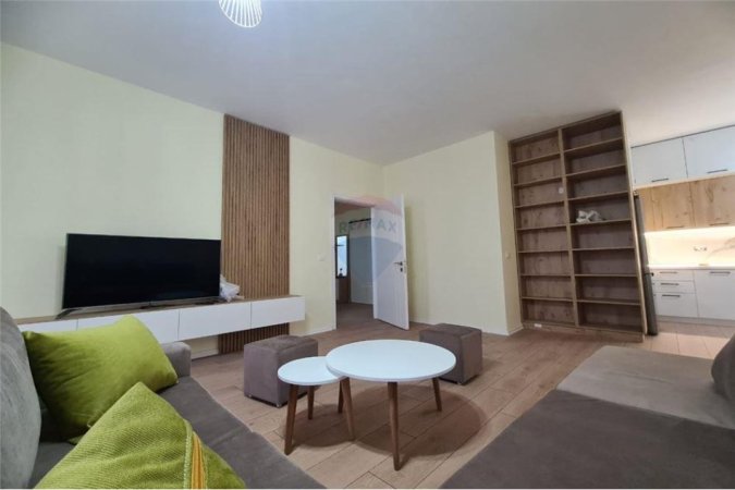 Tirane, jepet me qera apartament 2+1 Kati 5, 1.000 € (Rruga Skenderbeg)