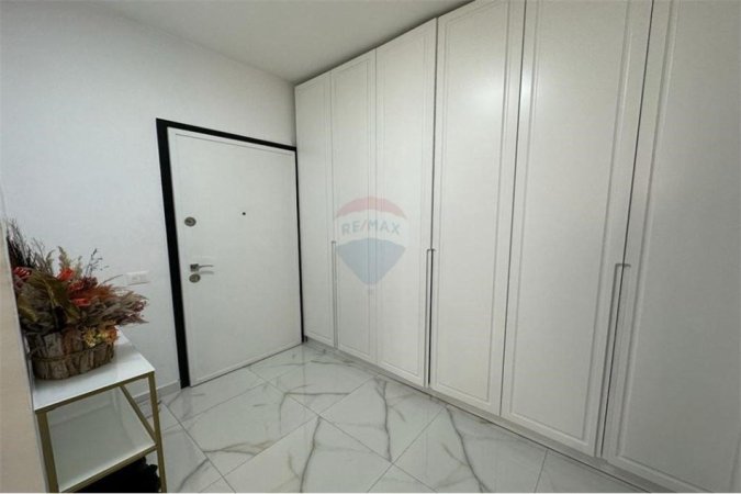 Tirane, shitet apartament 1+1 Kati 2, 80 m² 165.000 € (APARTAMENT 1+1 NE SHITJE NE RRUGEN E DIBRES.)