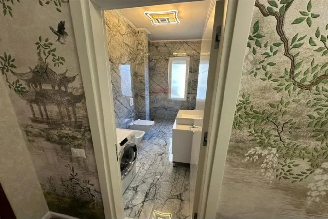Tirane, shitet apartament 2+1 Kati 2, 122 m² 210.000 € (APARTAMENT 2+1 PER SHITJE TEK KOPSHTI BOTANIK)