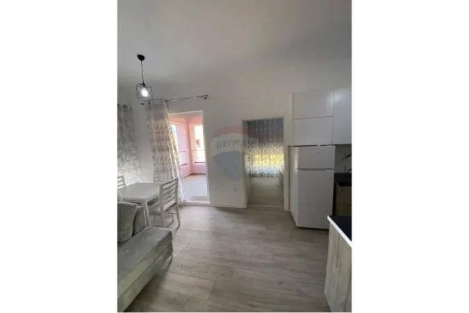 Tirane, jepet me qera apartament 2+1 Kati 5, 90 m² 450 € (Qera apartament 2+1 Kompleksi Mangalem)