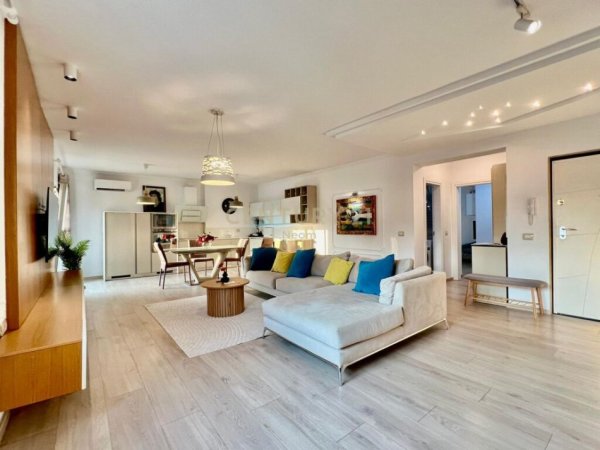 Tirane, jepet me qera apartament 2+1 Kati 6, 110 m² 1.500 € (sheshi willson)