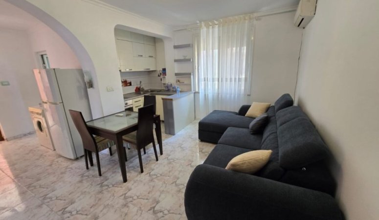 Tirane, shitet apartament 1+1 Kati 3, 51 m² 88.000 € (Rruga Hoxha Tahsim)