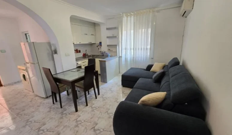 Tirane, shitet apartament 1+1 Kati 3, 51 m² 88.000 € (Rruga Hoxha Tahsim)