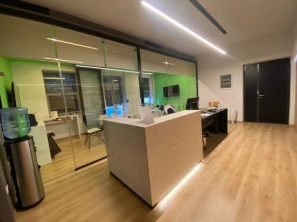 Tirane, jap me qera zyre Kati 1, 186 m² 1.200 Euro (myslym shyri)