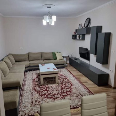Tirane, jepet me qera shtepi 2+1+A+BLK ne shtëpi 1 katëshe, 80 m² 35.000 Leke