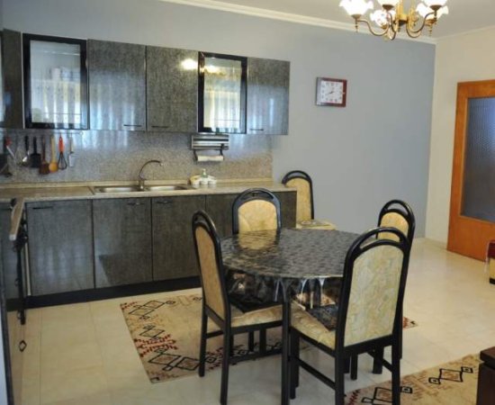 Tirane, jepet me qera apartament 2+1+BLK Kati 2, 88 m² 400 Euro (sulejman pasha)