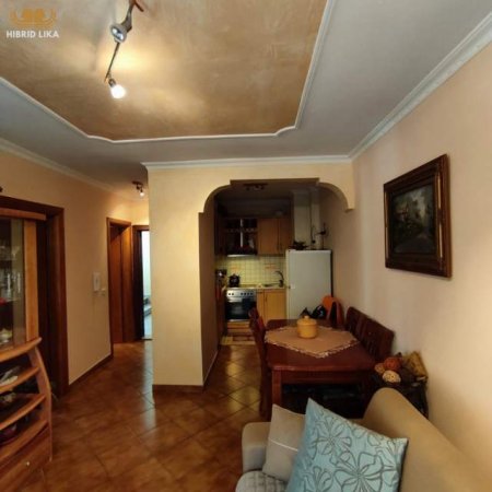 Mali Robit, shes apartament Kati 1, 64 m² 75.000 Euro (Mali i Robit)