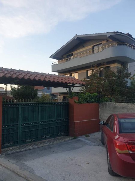 Tirane, jap me qera Vile 2+1 110 m² 1.400 Euro (Selite)