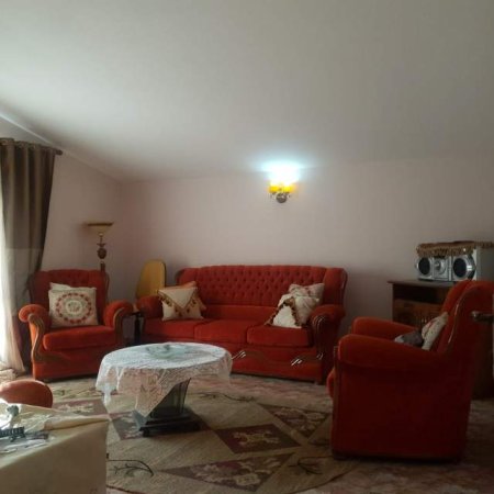 Tirane, jap me qera Vile 2+1 110 m² 1.400 Euro (Selite)