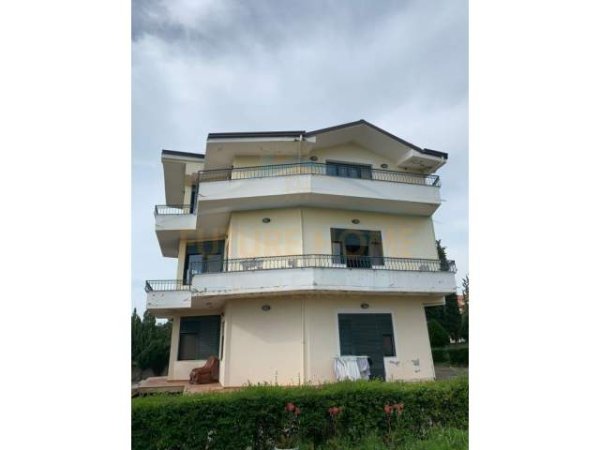 Durres, shitet Vile Kati 3, 1.321 m² 310.000 Euro (ARAPAJ,DURRES)