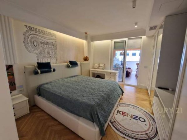 Tirane, jap me qera apartament 2+1+BLK Kati 1, 160 m² 2.000 Euro (kopshti botanik)