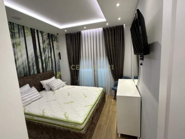 Tirane, jap me qera apartament 1+1+BLK Kati 2, 82 m² 1.000 Euro (tegu)