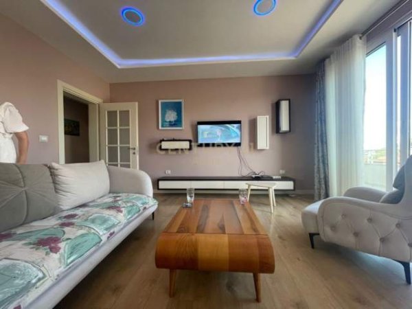 Tirane, shes apartament duplex 4+1+BLK Kati 5, 300 m² 0 Euro (mistomame)