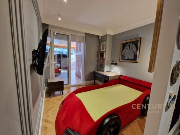Tirane, jap me qera apartament 2+1+BLK Kati 1, 160 m² 2.000 Euro (kopshti botanik)