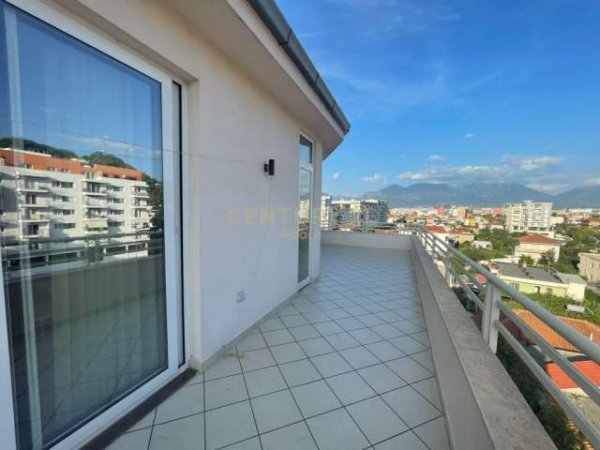 Tirane, shitet Penthouse Dublex Kati 5, 300 m² 200.000 Euro (Misto Mame)