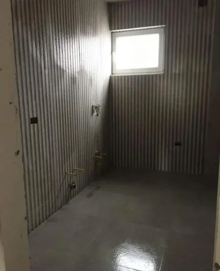 Tirane, - Shtrime Pllakash Tirane