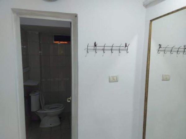 Tirane, jepet me qera dyqan Kati 0, 57 m² 1.200 Euro (Myslym Shyri)