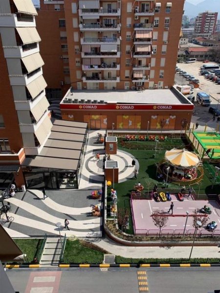 Tirane, shitet apartament 2+1+A+BLK Kati 4, 116 m² 250.000 Euro (Rruga e Kavajes)