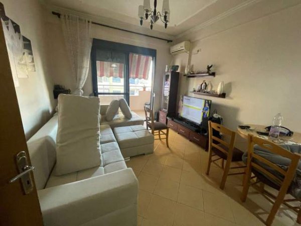 Tirane, jap me qera apartament 2+1+A+BLK Kati 6, 90 m² 350 Euro (Rruga Engjell Marashi)