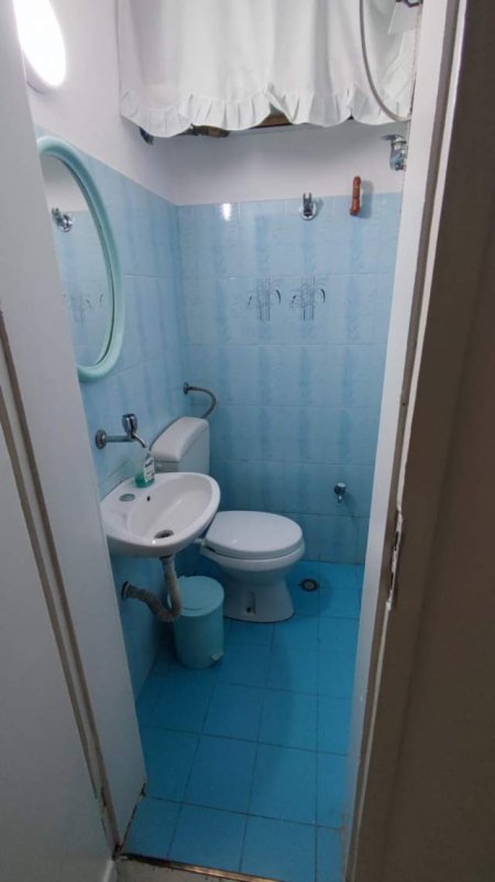 Tirane, jepet me qera ambjent biznesi Kati 1, 65 m² 35.000 Leke (Stadiumi Dinamo)