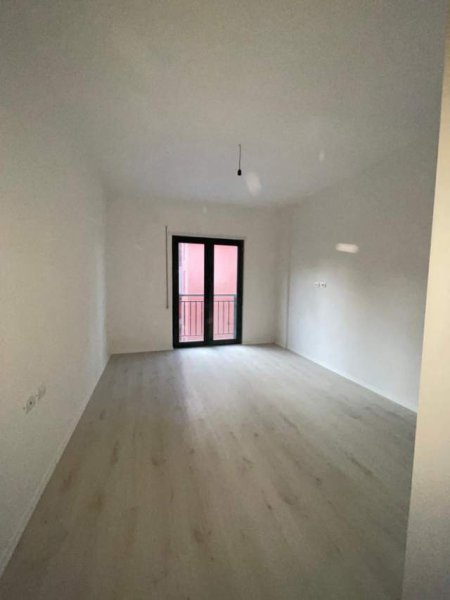 Tirane, jepet me qera apartament 2+1+BLK Kati 3, 110 m² 350 Euro (Astir)