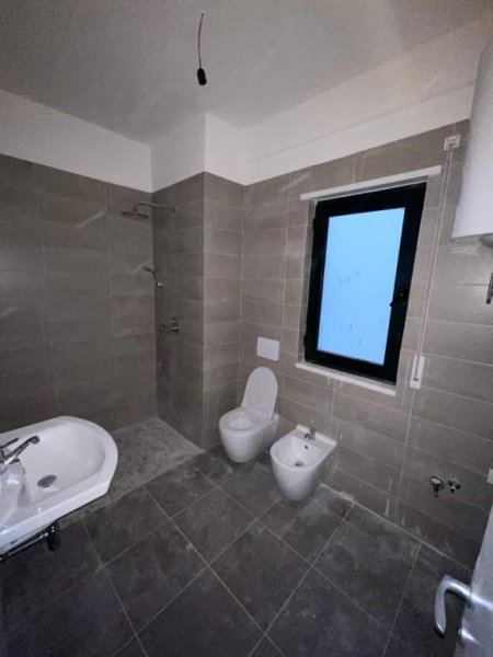 Tirane, jepet me qera apartament 2+1+BLK Kati 3, 110 m² 350 Euro (Astir)