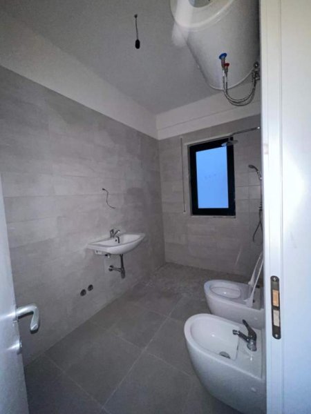 Tirane, jepet me qera apartament 2+1+BLK Kati 3, 110 m² 350 Euro (Astir)