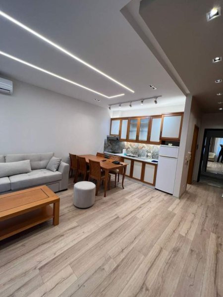 Tirane, shitet apartament 1+1+BLK Kati 4, 65 m² 120.000 Euro (rruga Pjeter Budi)