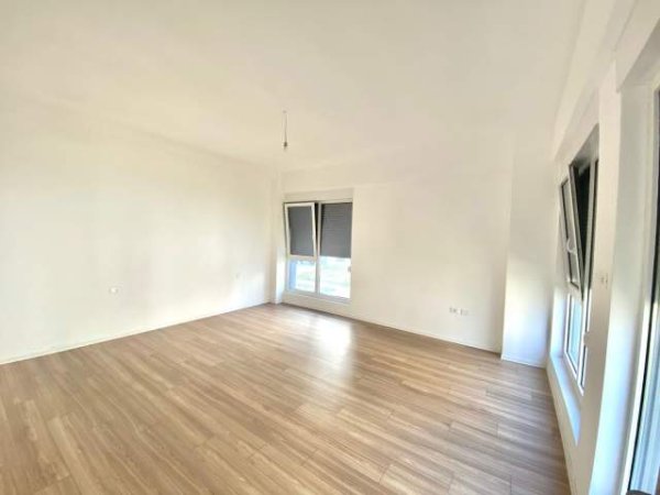Tirane, jepet me qera apartament 1+1+A+BLK Kati 3, 75 m² 500 Euro (Rr kavajes)