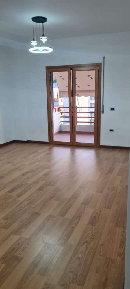 Tirane, shitet apartament 2+1+BLK Kati 7, 117 m² 204.000 Euro (rruga Kavajes)