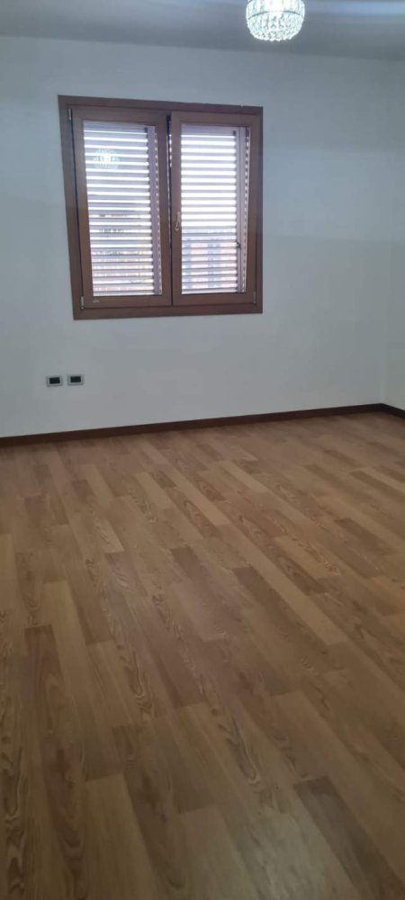 Tirane, shitet apartament 2+1+BLK Kati 7, 117 m² 204.000 Euro (rruga Kavajes)